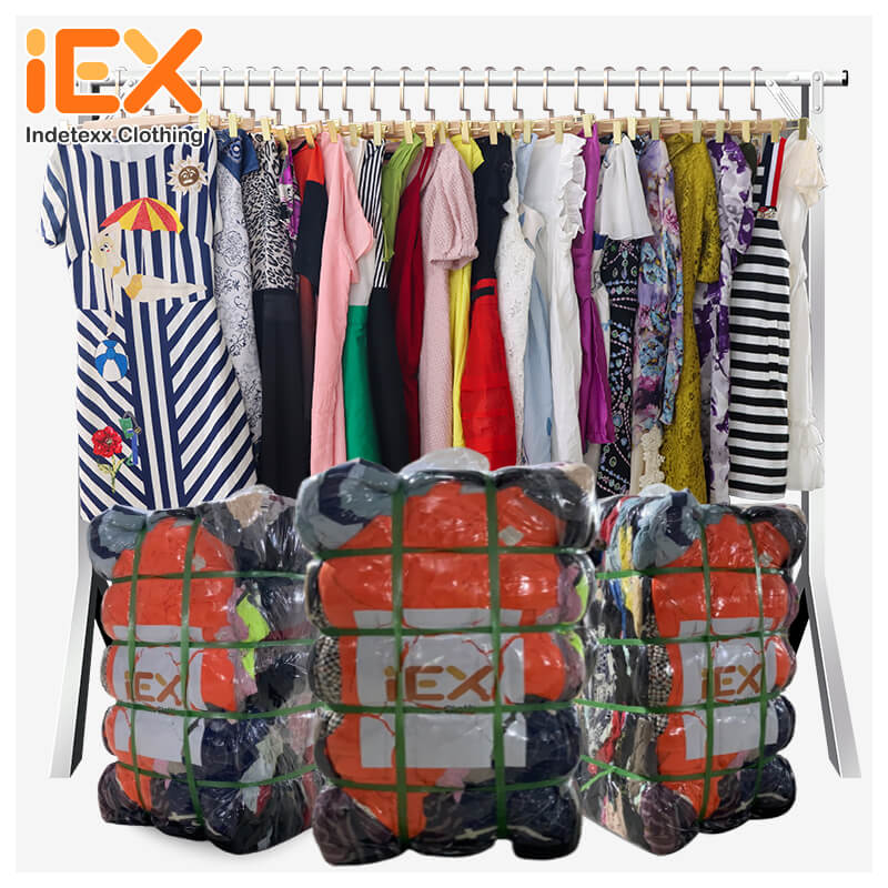 Vestido Corto De Algodón De Segunda Mano: Comodidad Y Estilo