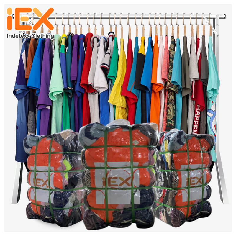 Manga Corta De Hombre Usada: Para un verano cómodo y refrescante.