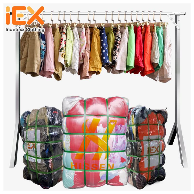 Pantalones cortos de algodón de mujer usados: Se lo merece.