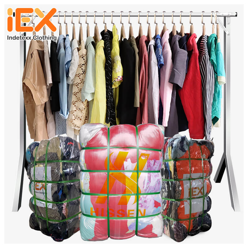 Prendas De Punto De Malla Usadas: Estilo y comodidad a un precio asequible