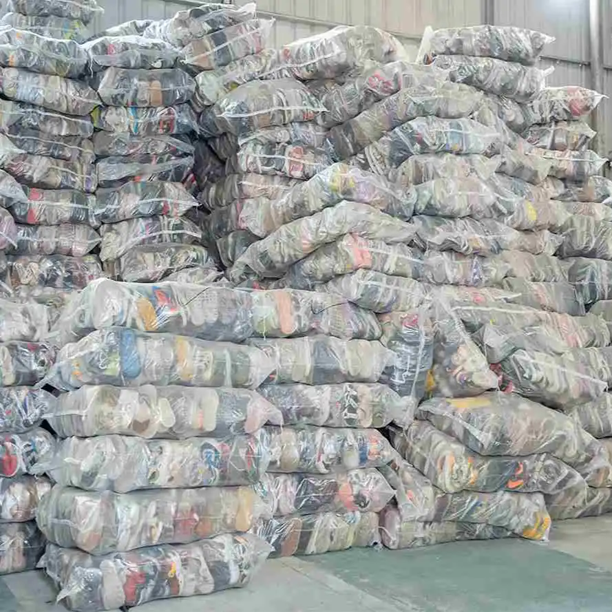 Fardo de zapatos usados 1.webp