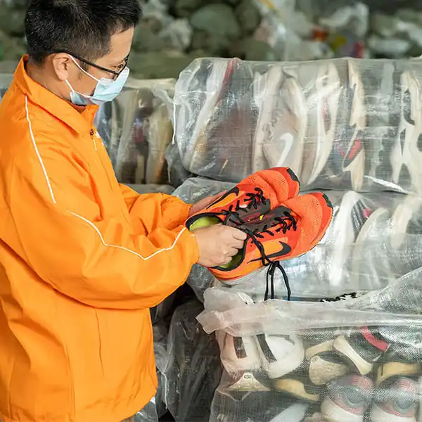 Inspeccion aleatoria antes del embalaje.webp