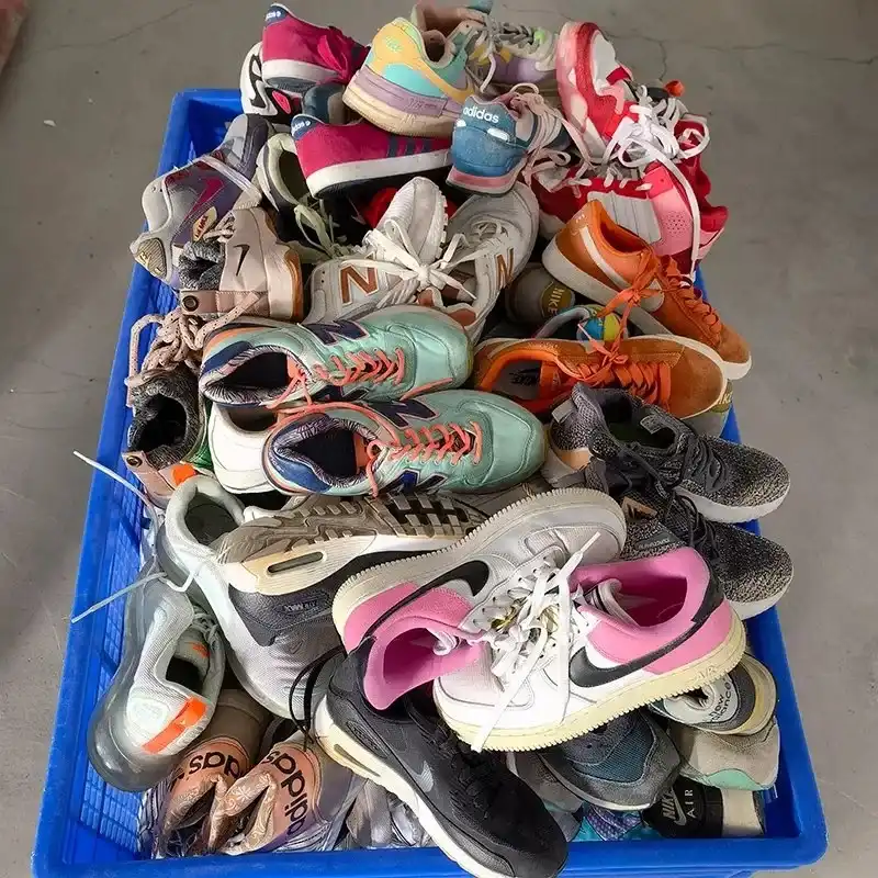 Zapatos de marca usados al por mayor 8 1.webp